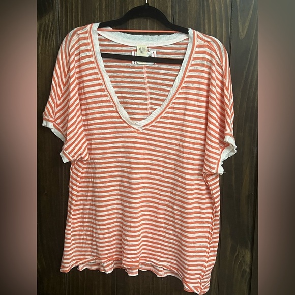 Small- WE THE FREE Linen-blend Coral Striped Oversized Raw Trim T-Shirt - Picture 4 of 10